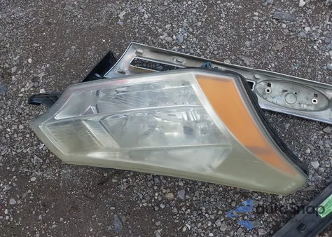 2010 Ford Focus Se z USA, uszkodzony, nr VIN 1FAHP3FN6AW122594